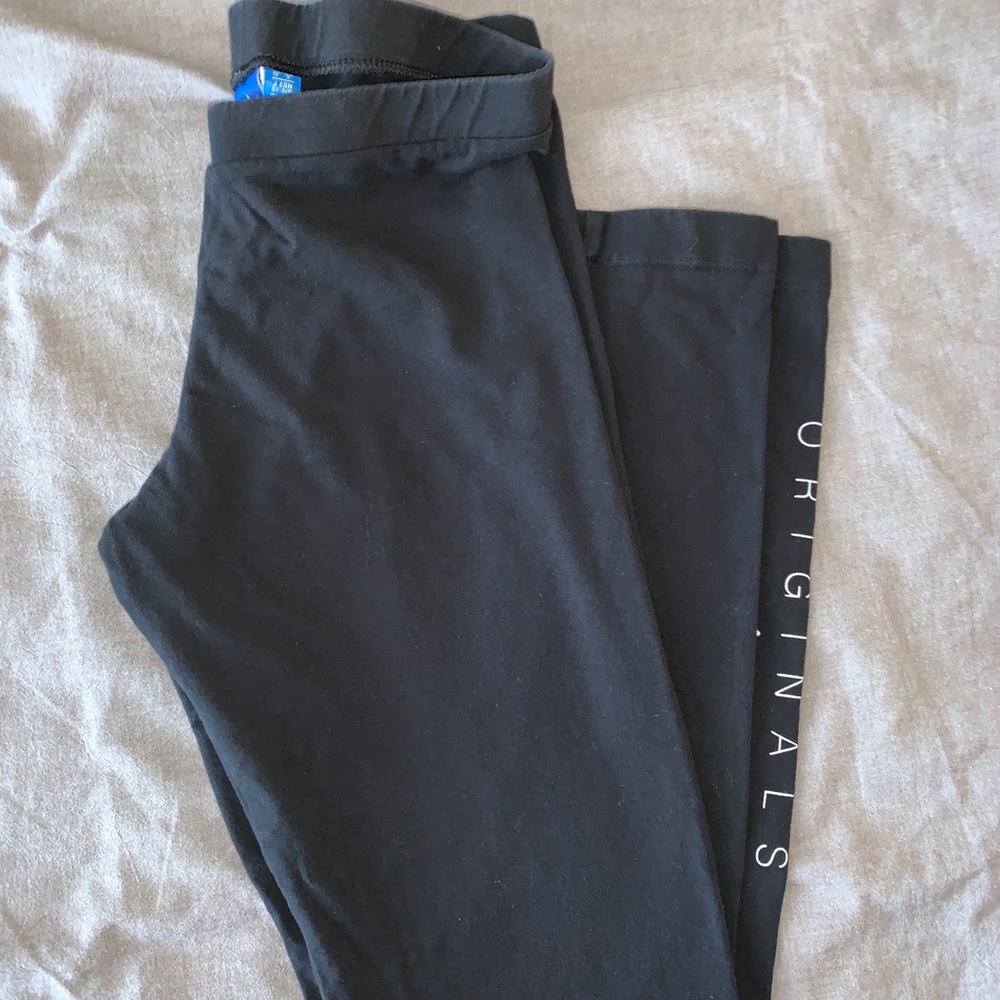 ADIDAD LEGGINS